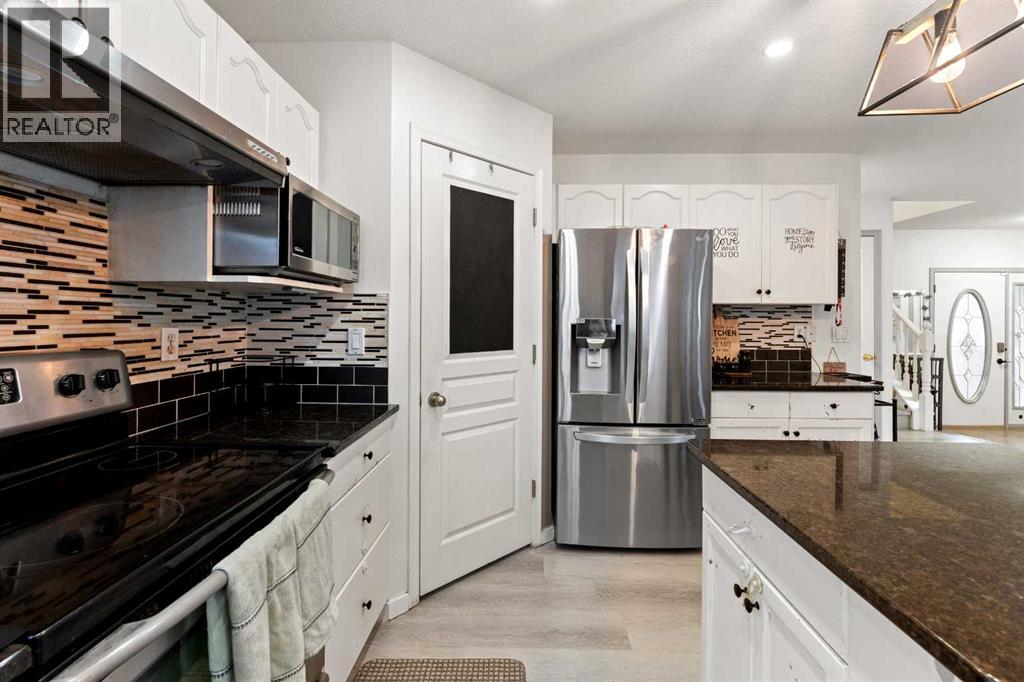 140 Fairways Drive Nw, Airdrie, Alberta  T4B 2R8 - Photo 6 - A2270444