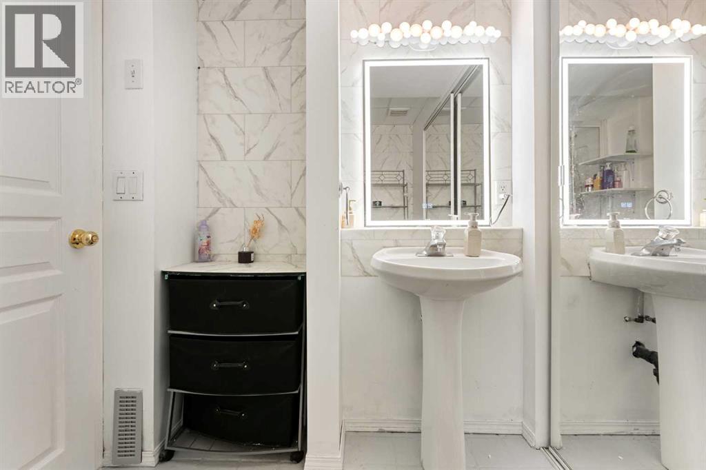 140 Fairways Drive Nw, Airdrie, Alberta  T4B 2R8 - Photo 37 - A2270444