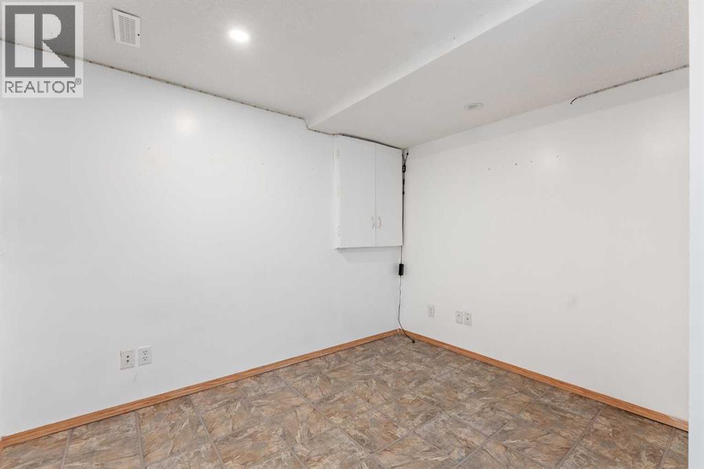 140 Fairways Drive Nw, Airdrie, Alberta  T4B 2R8 - Photo 35 - A2270444