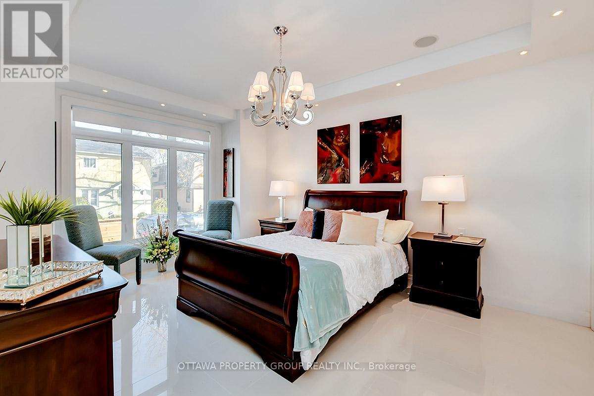 A - 10 Chestnut Street, Ottawa, Ontario  K1S 0Z8 - Photo 13 - X12744474