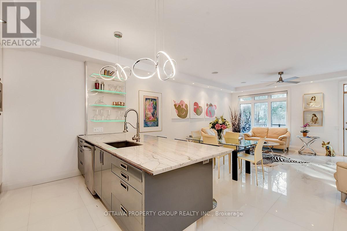 A - 10 Chestnut Street, Ottawa, Ontario  K1S 0Z8 - Photo 4 - X12744474