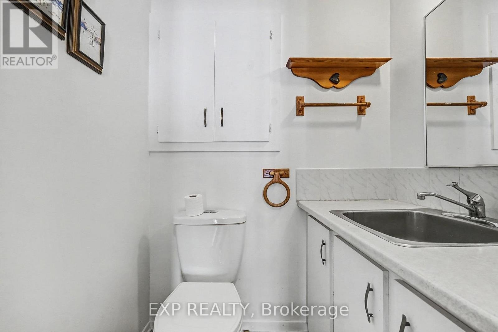 531 Route 400 Route, Russell, Ontario K4R 1E5 - Photo 7 - X12744478