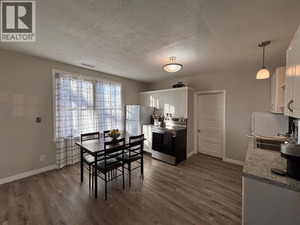 45 Civic Avenue W, Magrath, Alberta  T0K 1J0 - Photo 6 - A2279183