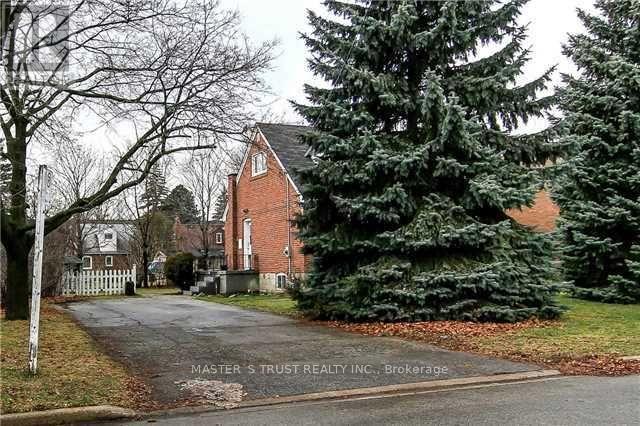 8 Dromore Crescent, Toronto, Ontario  M2R 2H5 - Photo 2 - C12744492