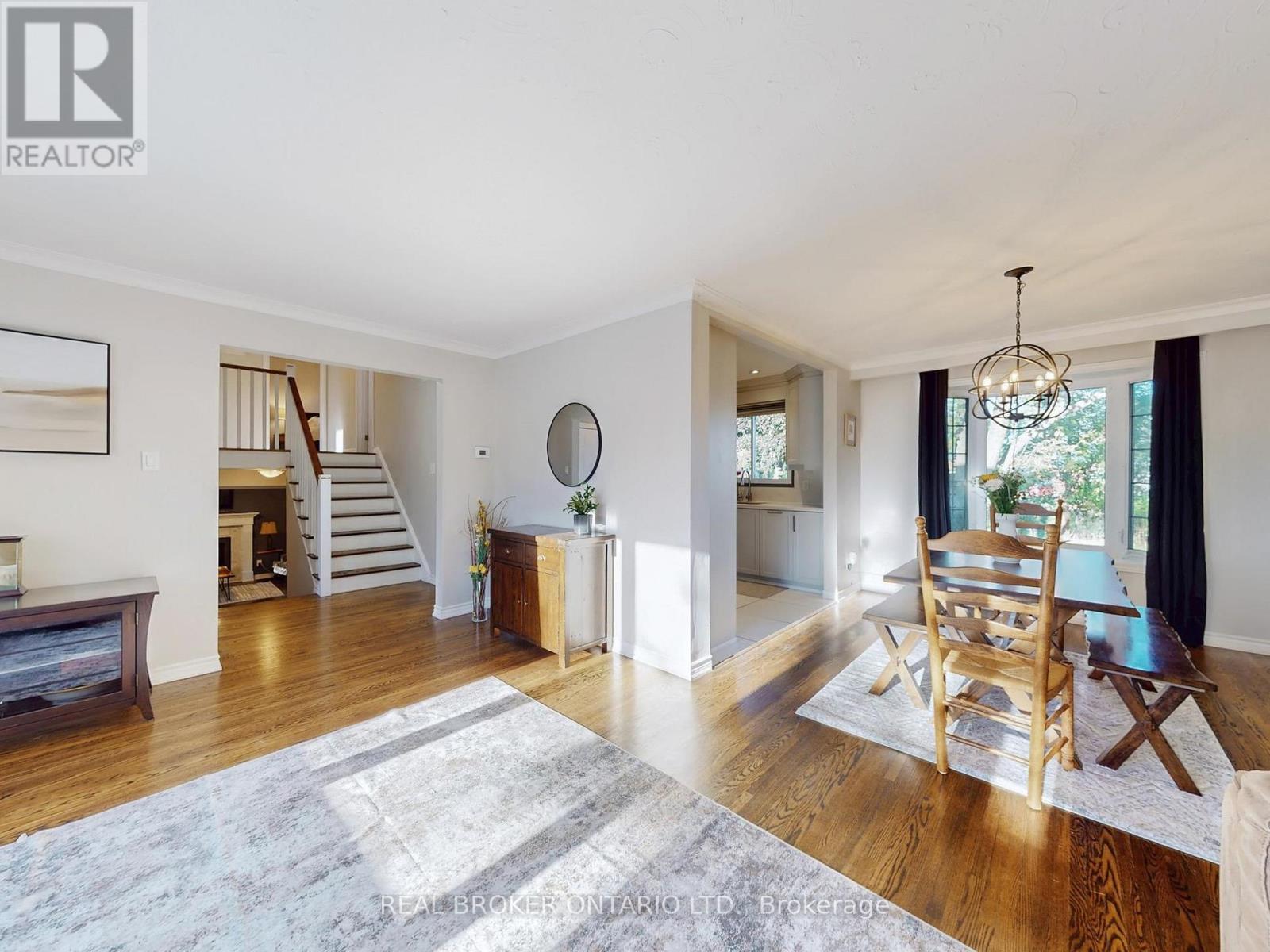 15 Jasmine Crescent, Whitchurch-Stouffville, Ontario  L4A 7X4 - Photo 7 - N12744468