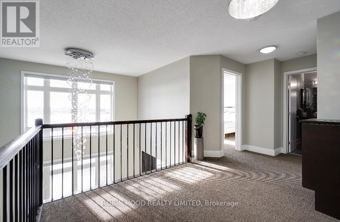 Unit F - 77 Colonnade Road, Ottawa, Ontario  K2E 0A8 - Photo 8 - X12744472