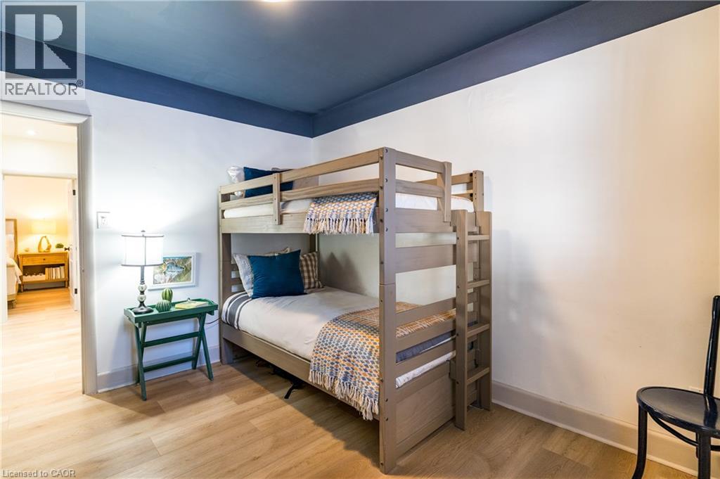 3 Fallsview Road, Hamilton, Ontario  L9H 5J7 - Photo 15 - 40802021