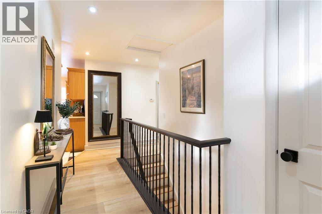 3 Fallsview Road, Hamilton, Ontario  L9H 5J7 - Photo 20 - 40802021