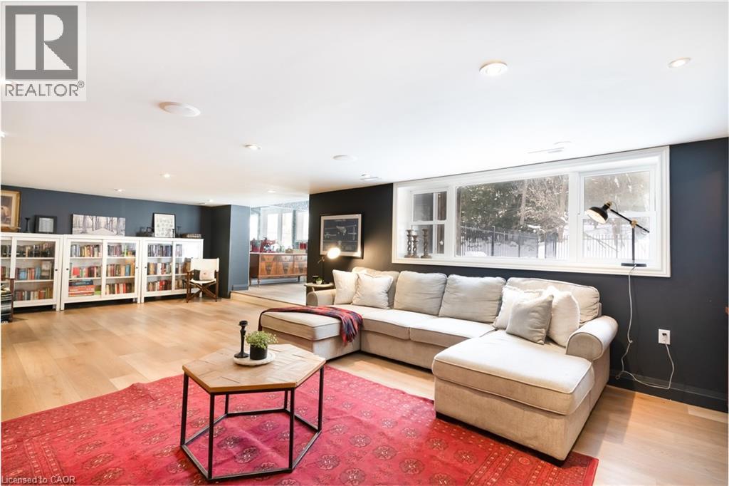 3 Fallsview Road, Hamilton, Ontario  L9H 5J7 - Photo 26 - 40802021