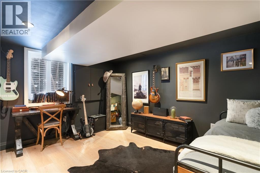 3 Fallsview Road, Hamilton, Ontario  L9H 5J7 - Photo 32 - 40802021