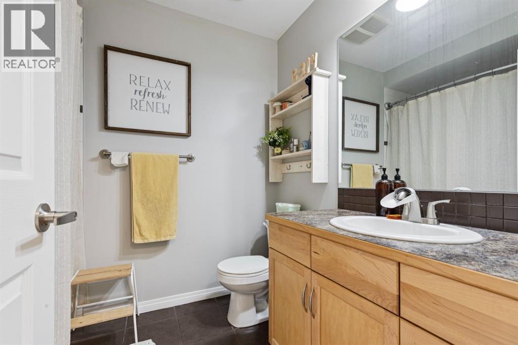 996 Windsong Drive Sw, Airdrie, Alberta  T4B 0P2 - Photo 20 - A2281750