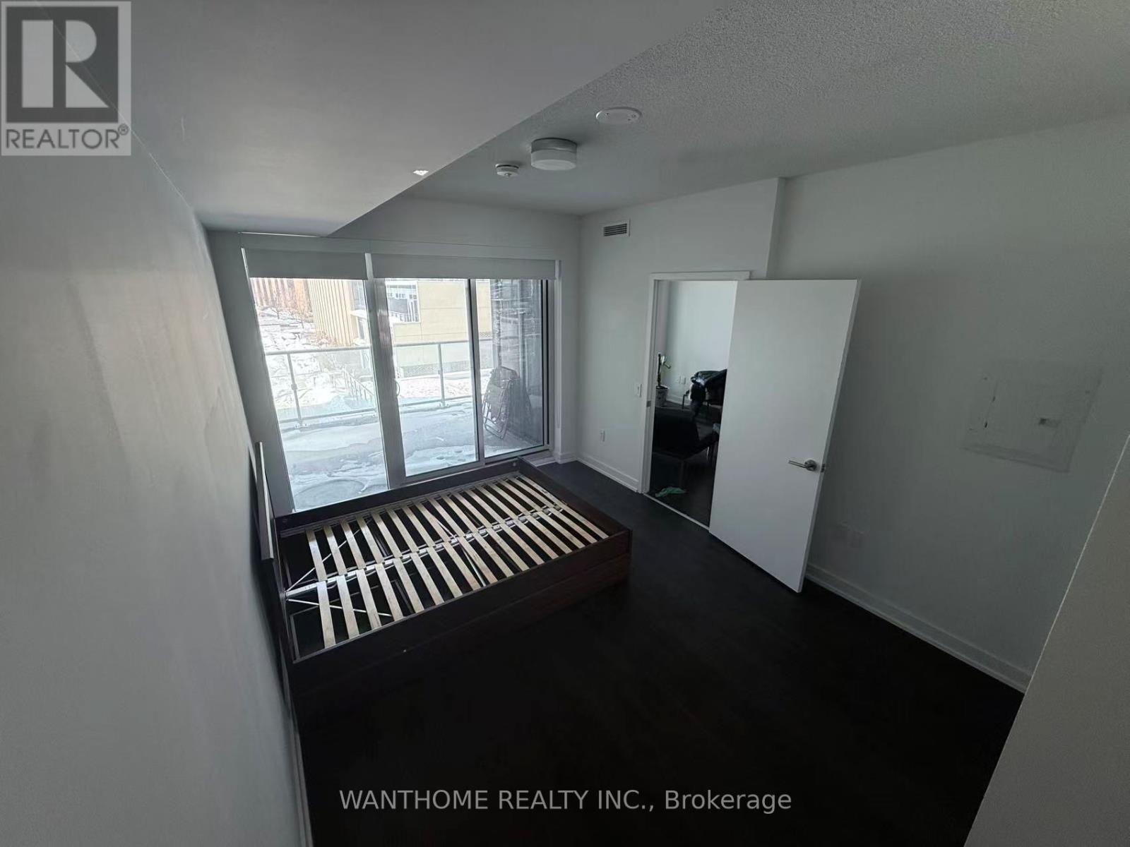 303 - 50 O'neill Road, Toronto, Ontario  M3C 0R1 - Photo 8 - C12741188