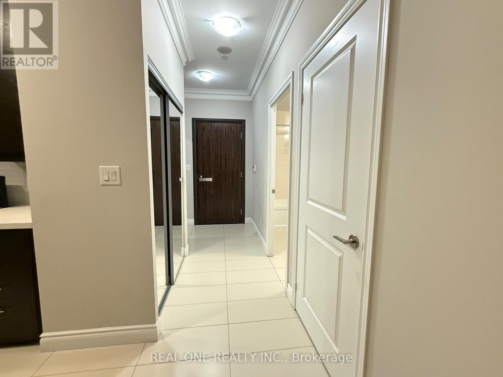 1218 - 325 South Park Road, Markham, Ontario  L3T 0B8 - Photo 3 - N12741294