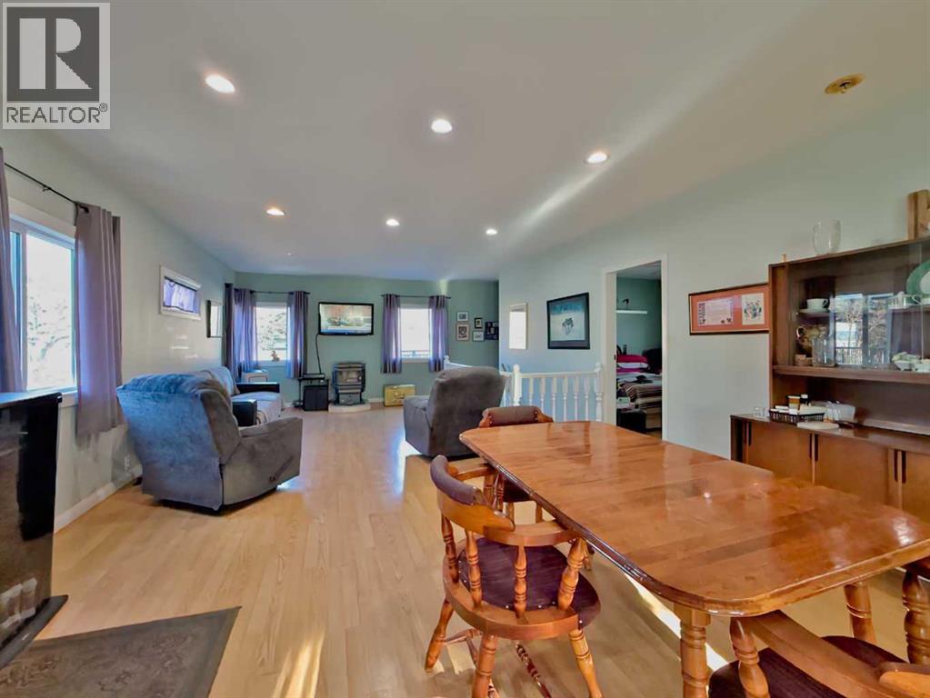 12718 21 Avenue, Blairmore, Alberta  T0K 0E0 - Photo 8 - A2281765