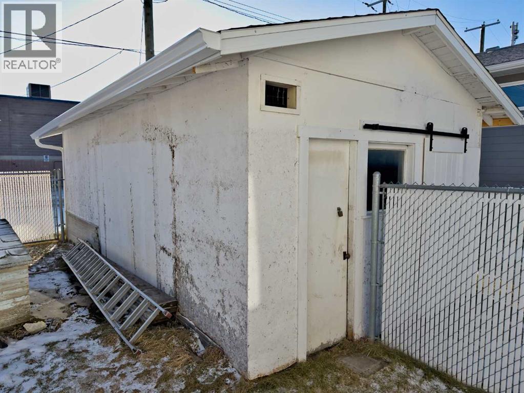 12718 21 Avenue, Blairmore, Alberta  T0K 0E0 - Photo 22 - A2281765