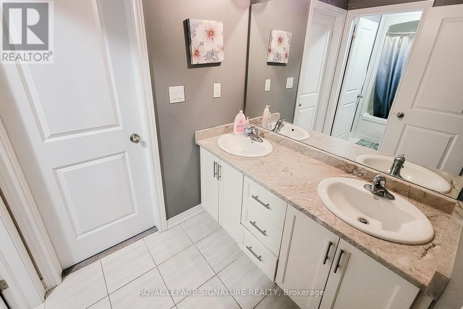 59 Robertson Road, Hamilton, Ontario  L9K 0H7 - Photo 5 - X12744508