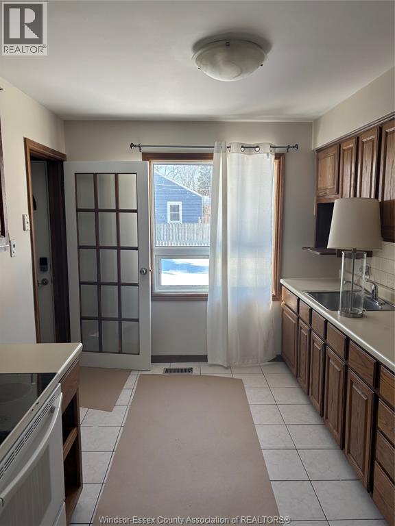 1105 Harrison Avenue, Windsor, Ontario  N9C 3J4 - Photo 9 - 26002203