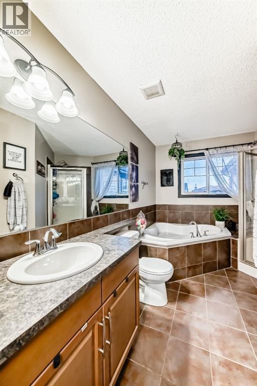 2071 Sagewood Rise Sw, Airdrie, Alberta  T4B 3N7 - Photo 23 - A2282749