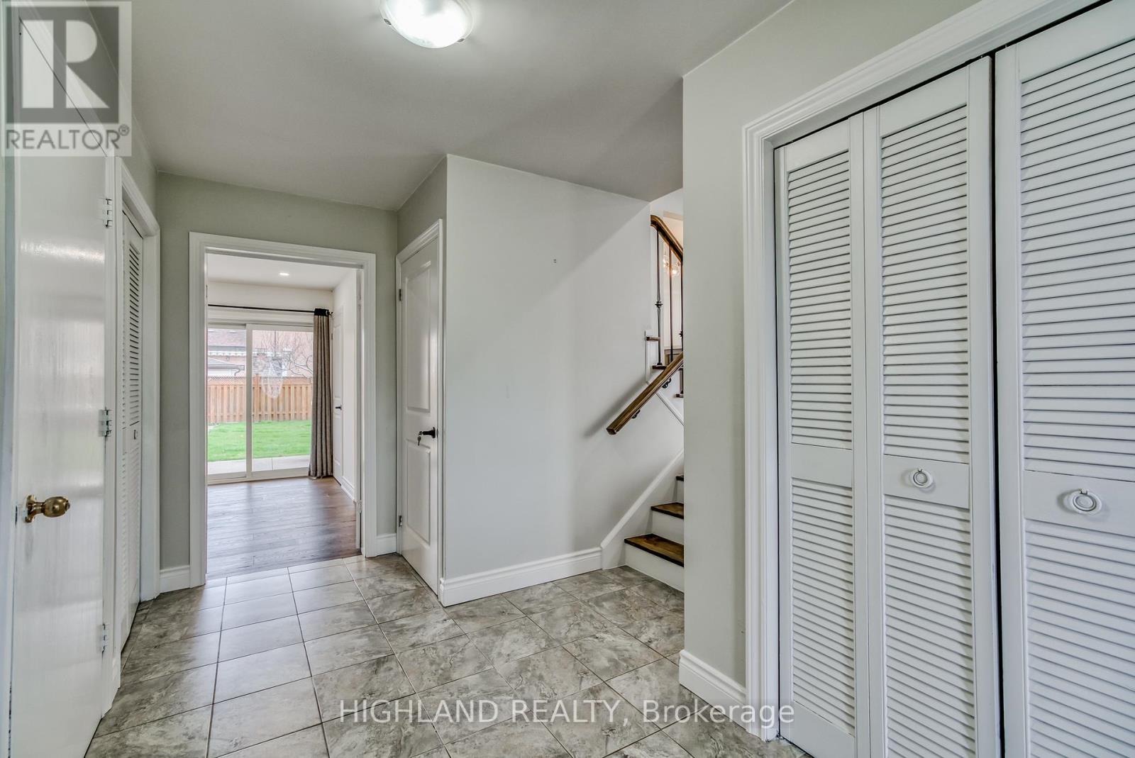 277 Morden Road, Oakville, Ontario  L6K 2S2 - Photo 4 - W12744522