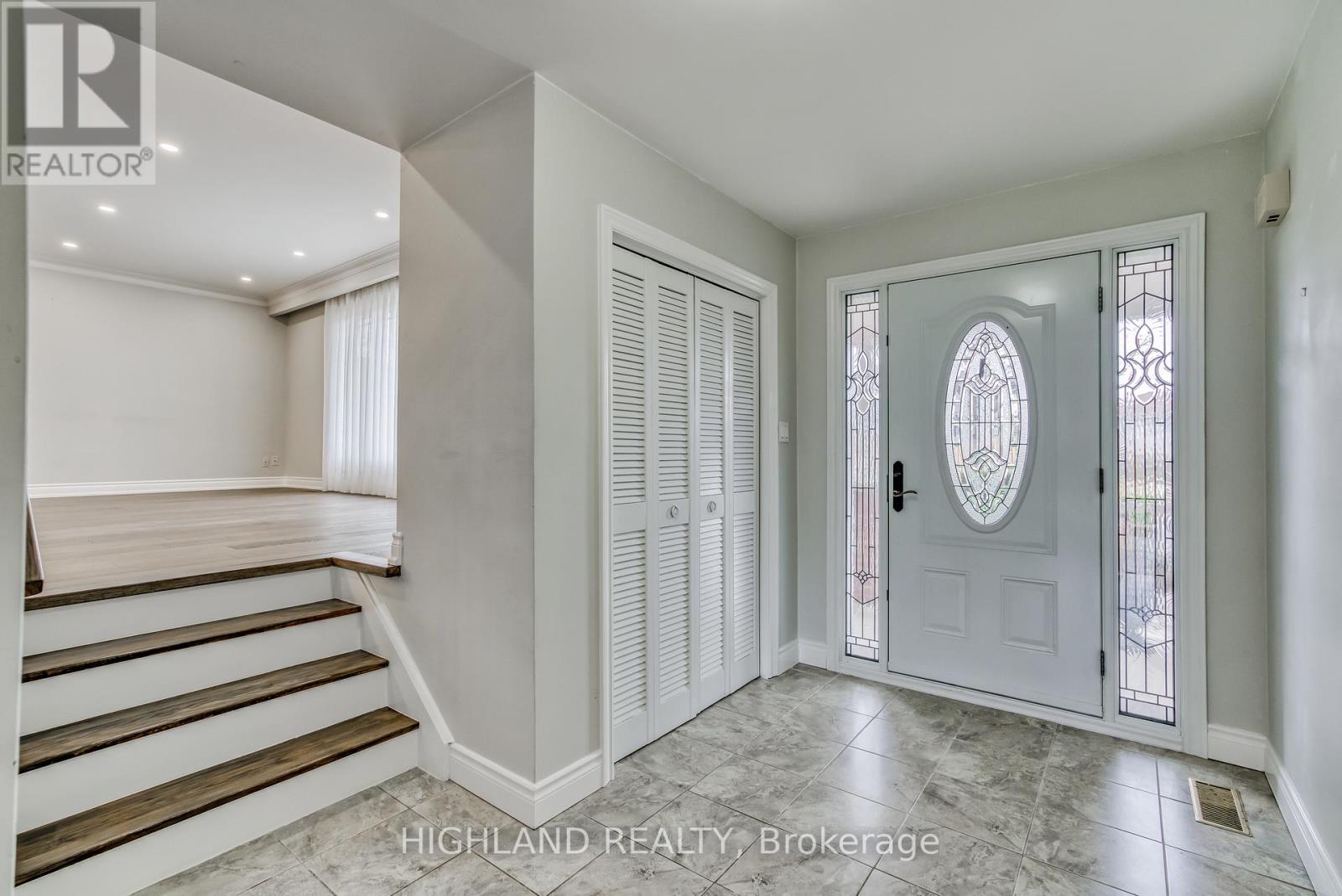 277 Morden Road, Oakville, Ontario  L6K 2S2 - Photo 5 - W12744522