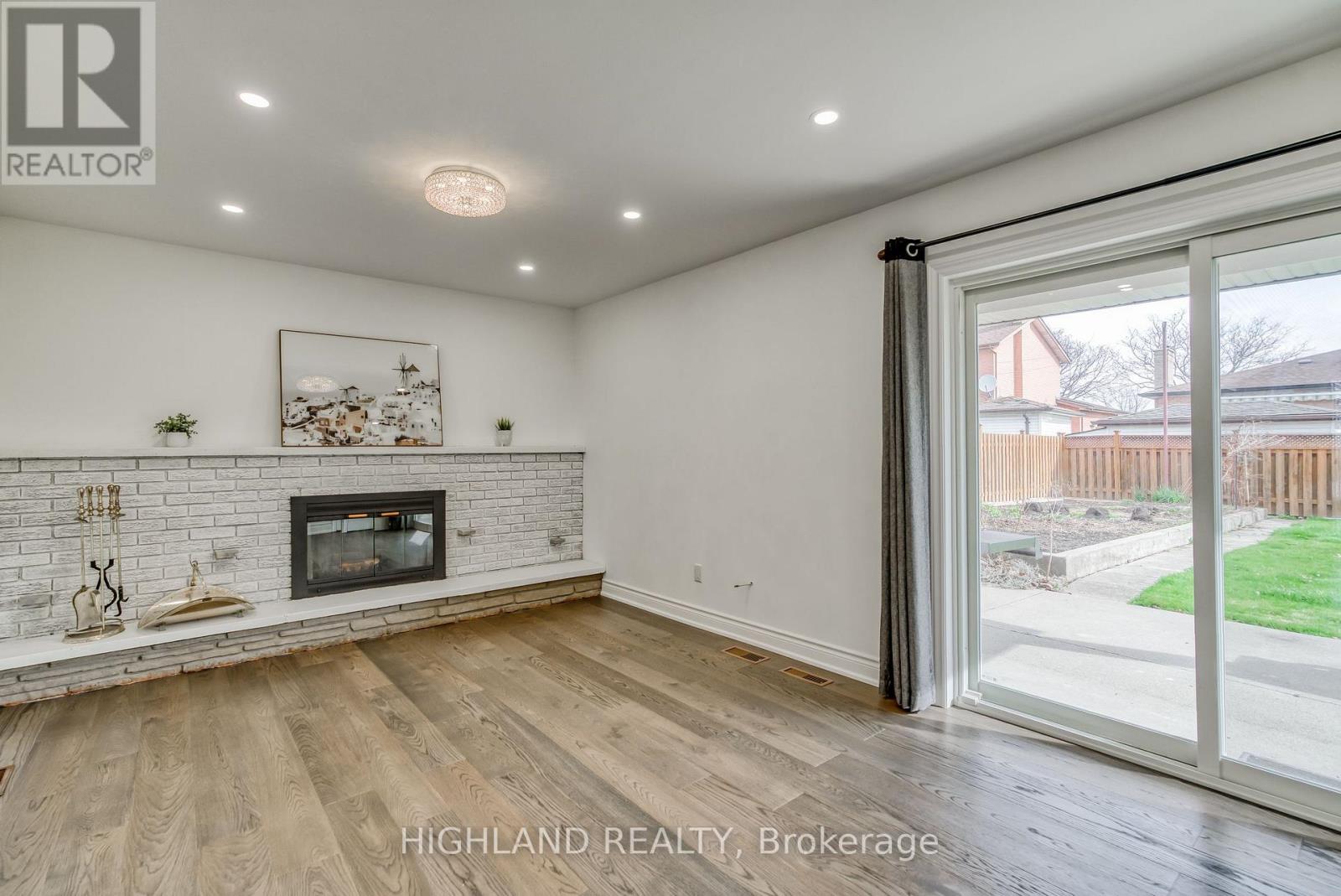 277 Morden Road, Oakville, Ontario  L6K 2S2 - Photo 6 - W12744522