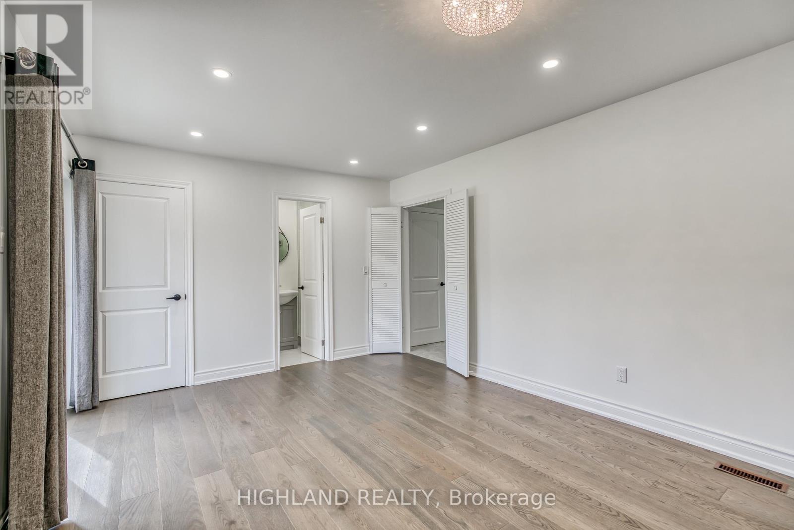 277 Morden Road, Oakville, Ontario  L6K 2S2 - Photo 8 - W12744522