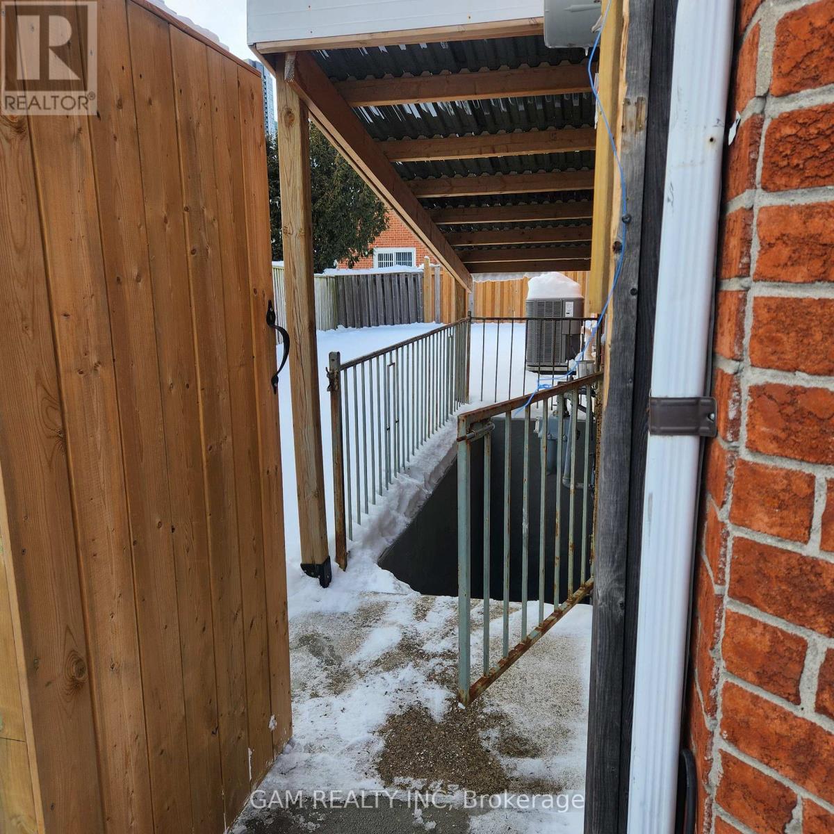 Bsmt - 305 Macedonia Crescent, Mississauga, Ontario  L5B 3J7 - Photo 17 - W12744546