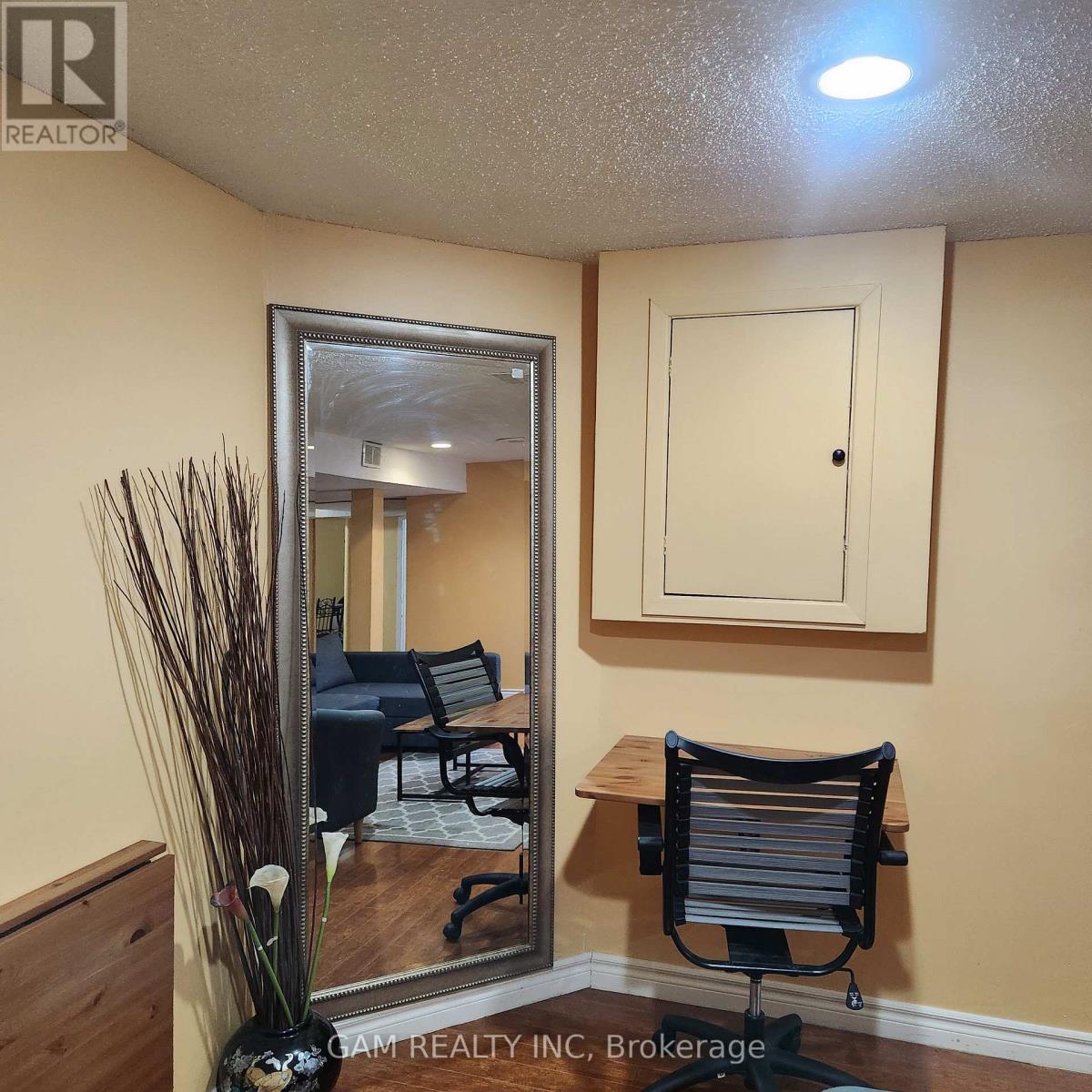 Bsmt - 305 Macedonia Crescent, Mississauga, Ontario  L5B 3J7 - Photo 6 - W12744546