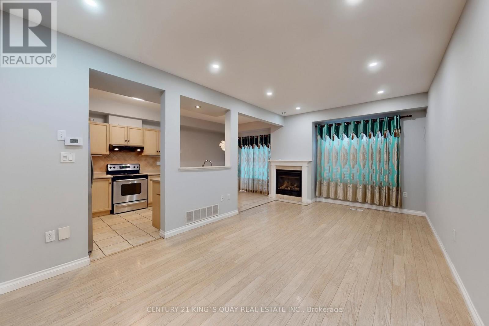 21 - 232 Stonehenge Drive, Hamilton, Ontario  L9K 1R5 - Photo 6 - X12744518