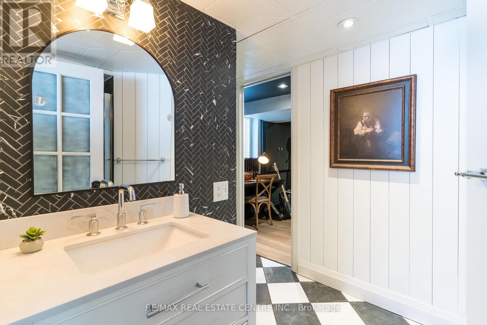 3 Fallsview Road, Hamilton, Ontario  L9H 5J7 - Photo 30 - X12744520