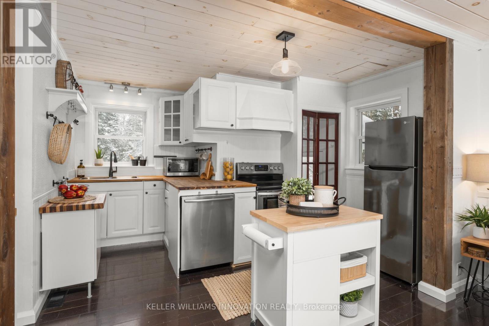 469 Rowanwood Road, Huntsville, Ontario  P0B 1M0 - Photo 13 - X12744528