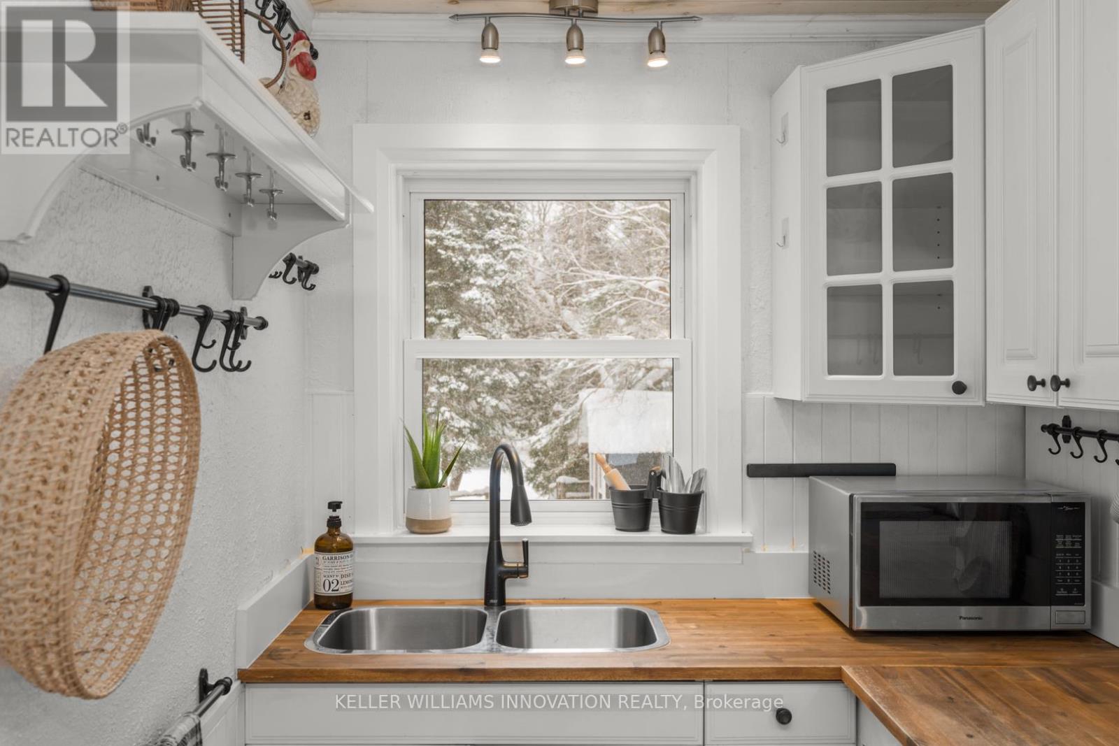 469 Rowanwood Road, Huntsville, Ontario  P0B 1M0 - Photo 17 - X12744528