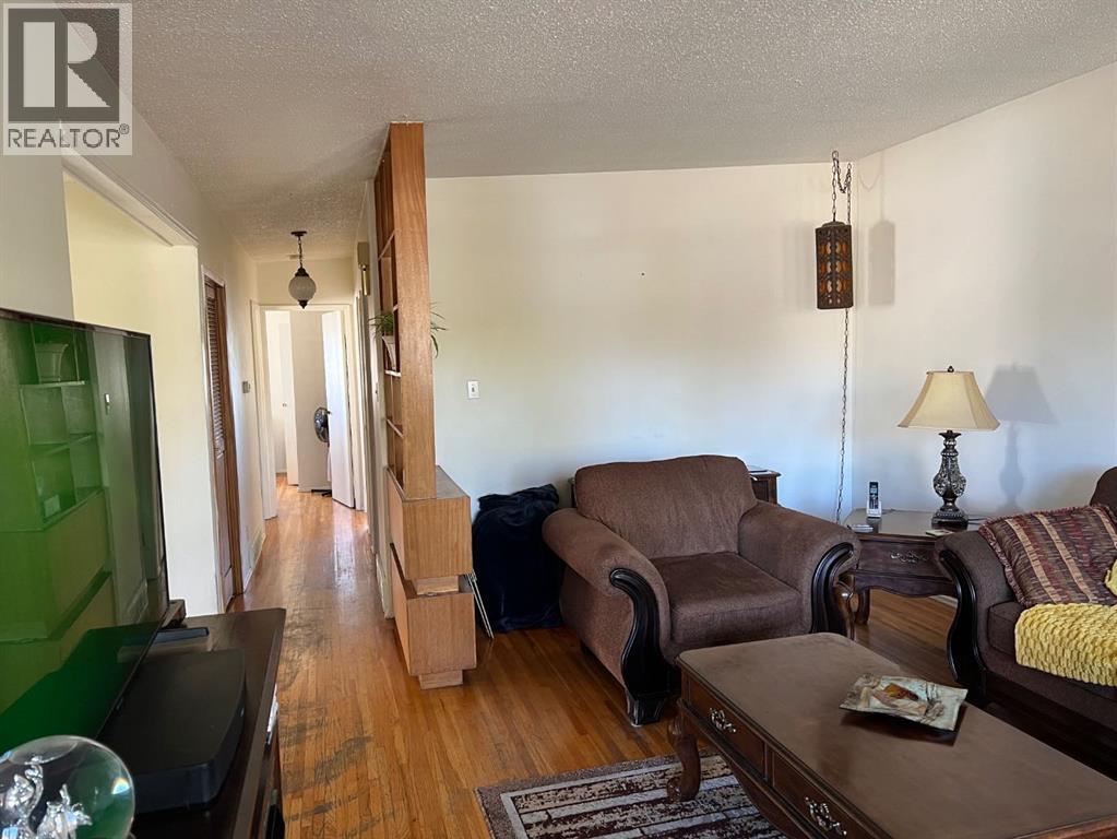 5930&5932 Trollinger Street Ne, Calgary, Alberta  T2K 3W6 - Photo 11 - A2263828