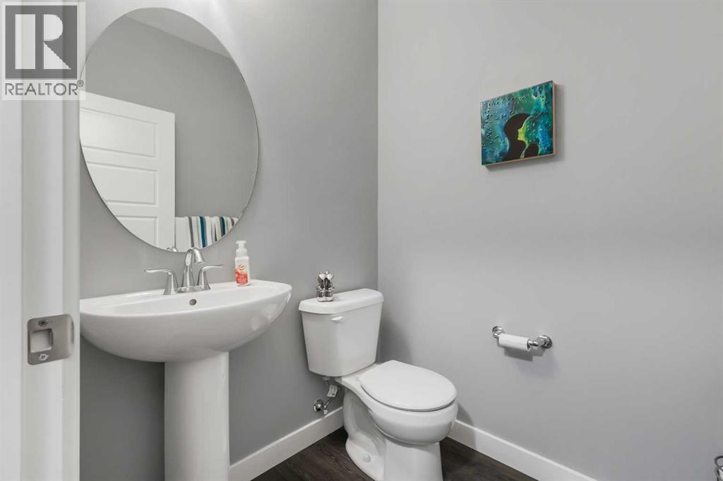 3 Sage Bluff Heights Nw, Calgary, Alberta  T3R 1W2 - Photo 40 - A2281348