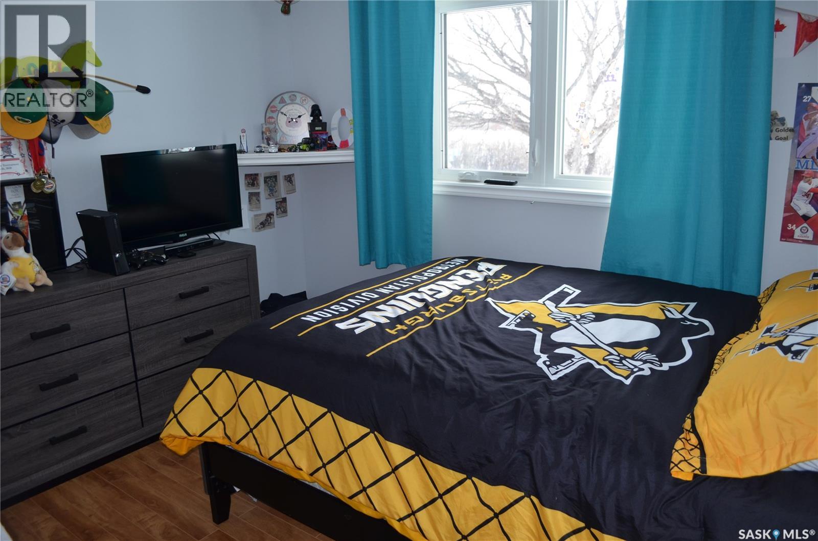 394 Standard Street, Pennant, Saskatchewan S0N 1X0 - Photo 16 - SK027579