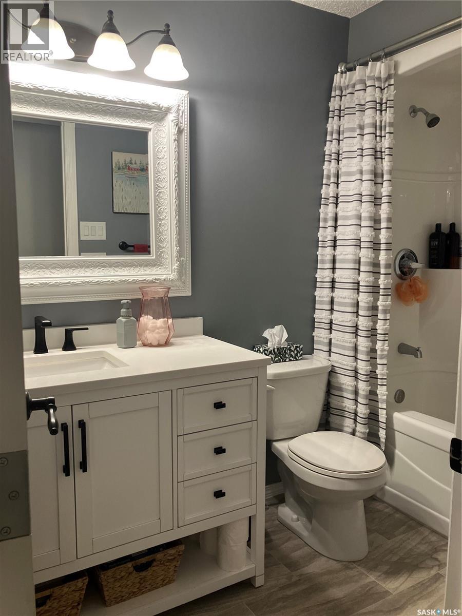 394 Standard Street, Pennant, Saskatchewan S0N 1X0 - Photo 18 - SK027579