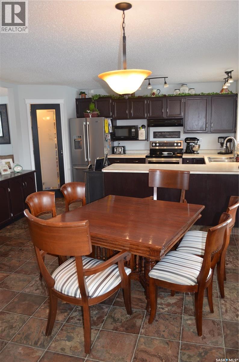 394 Standard Street, Pennant, Saskatchewan S0N 1X0 - Photo 4 - SK027579