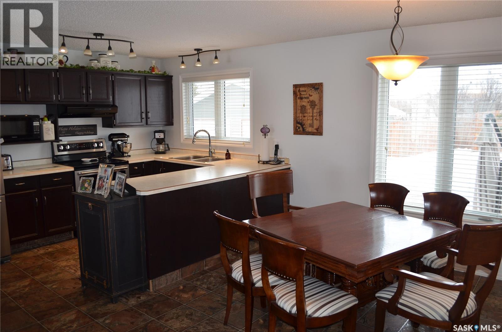 394 Standard Street, Pennant, Saskatchewan S0N 1X0 - Photo 7 - SK027579