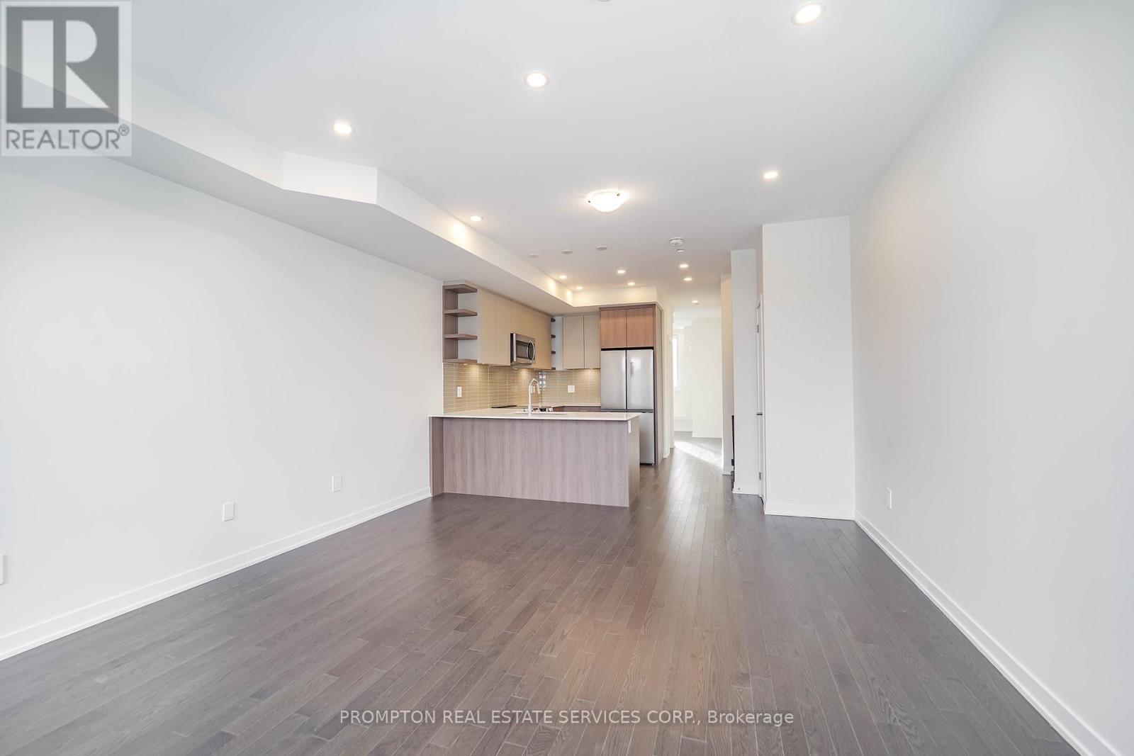 38 Green Gardens Boulevard, Toronto, Ontario  M6A 0E6 - Photo 11 - C12741106