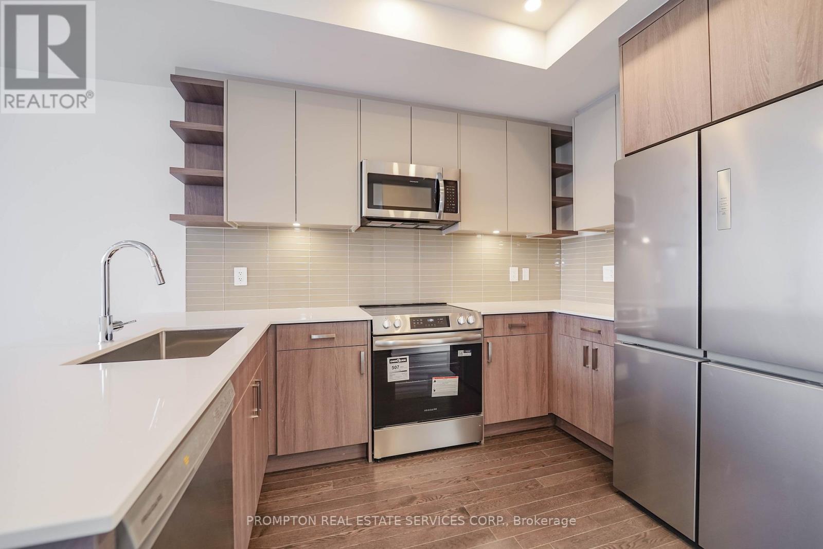 38 Green Gardens Boulevard, Toronto, Ontario  M6A 0E6 - Photo 14 - C12741106