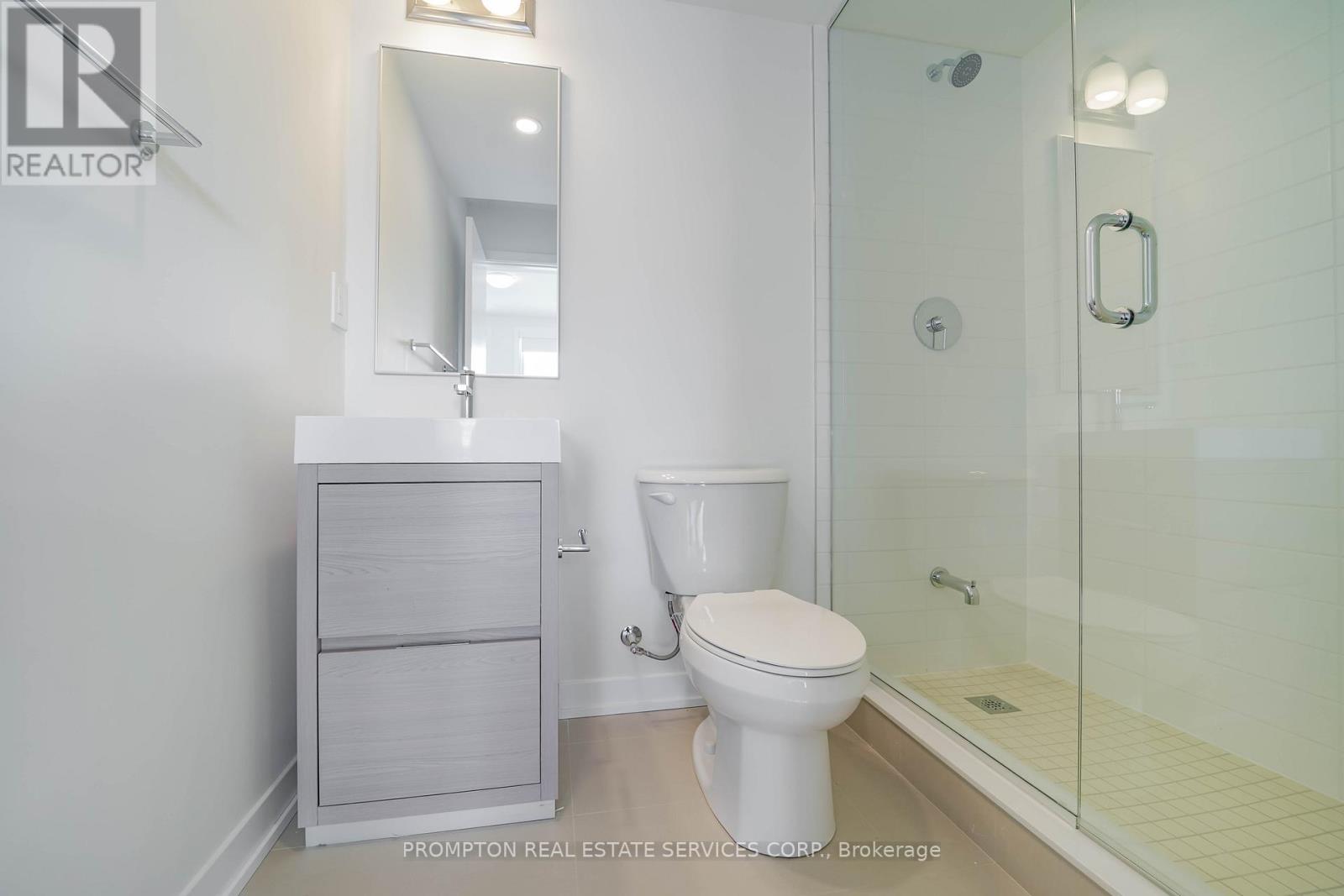 38 Green Gardens Boulevard, Toronto, Ontario  M6A 0E6 - Photo 22 - C12741106