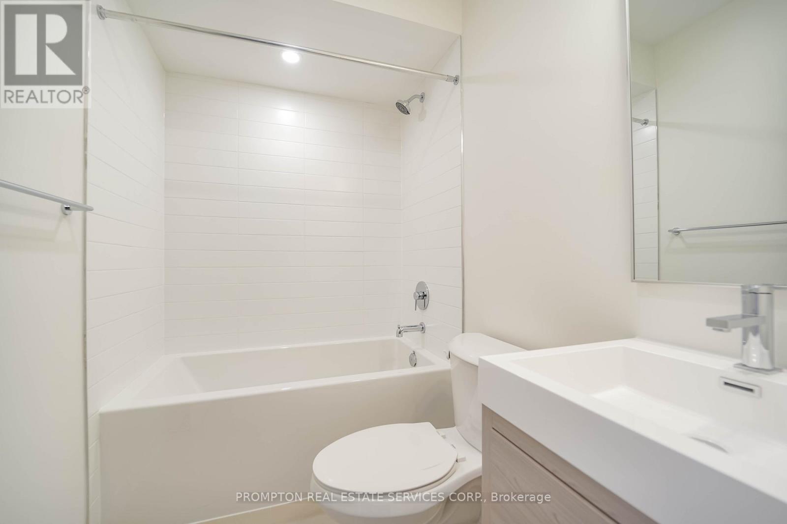 38 Green Gardens Boulevard, Toronto, Ontario  M6A 0E6 - Photo 23 - C12741106