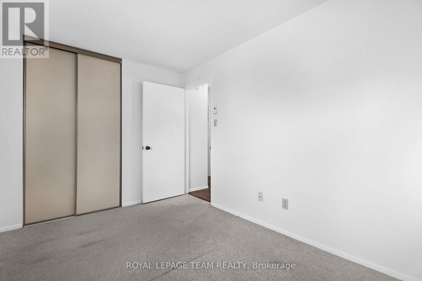 270 Brittany Drive, Ottawa, Ontario  K1K 0R8 - Photo 13 - X12744558