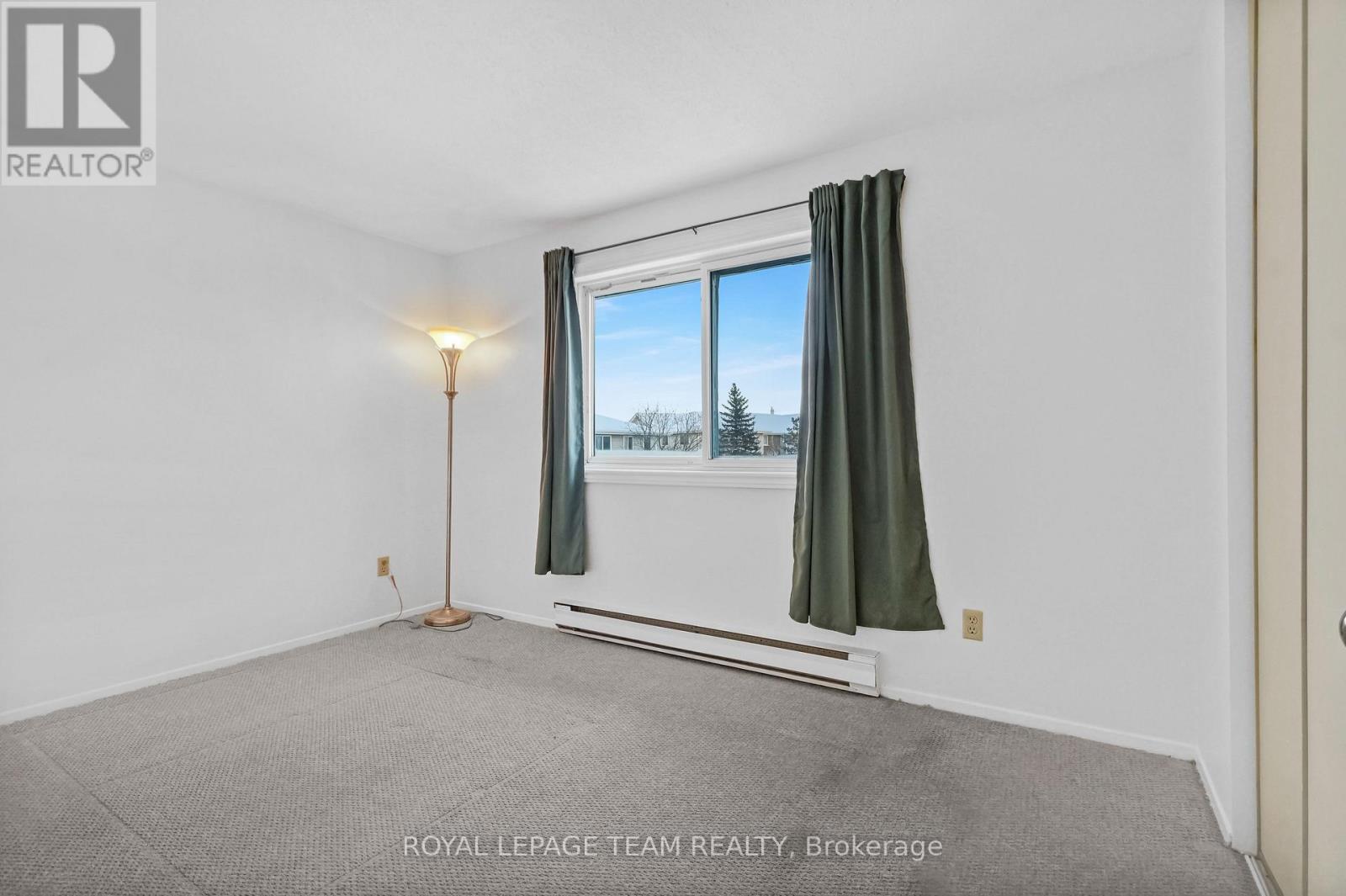 270 Brittany Drive, Ottawa, Ontario  K1K 0R8 - Photo 14 - X12744558