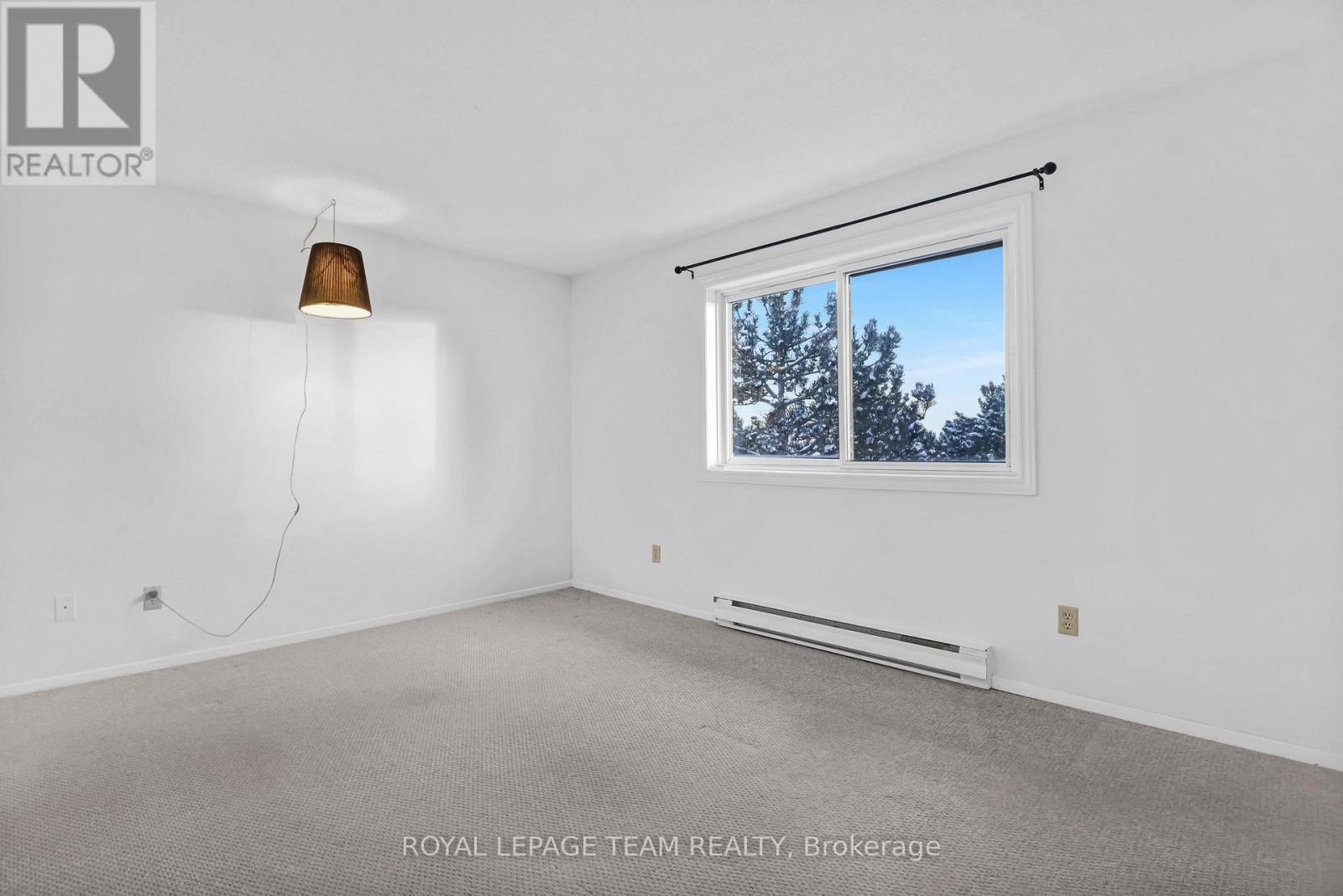 270 Brittany Drive, Ottawa, Ontario  K1K 0R8 - Photo 15 - X12744558