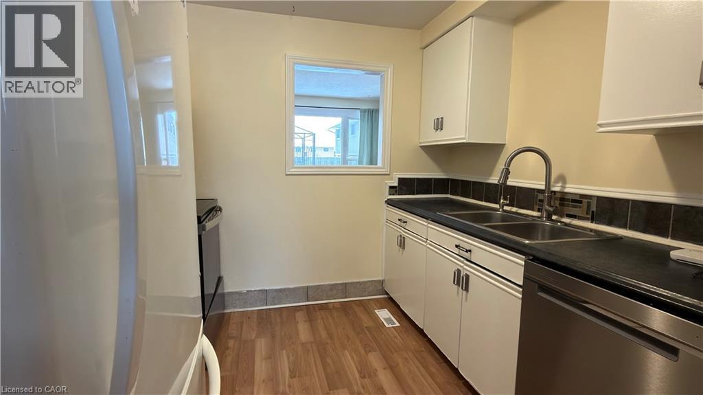 66 Glamis Road Unit# 33, Cambridge, Ontario  N1R 6S7 - Photo 9 - 40801559