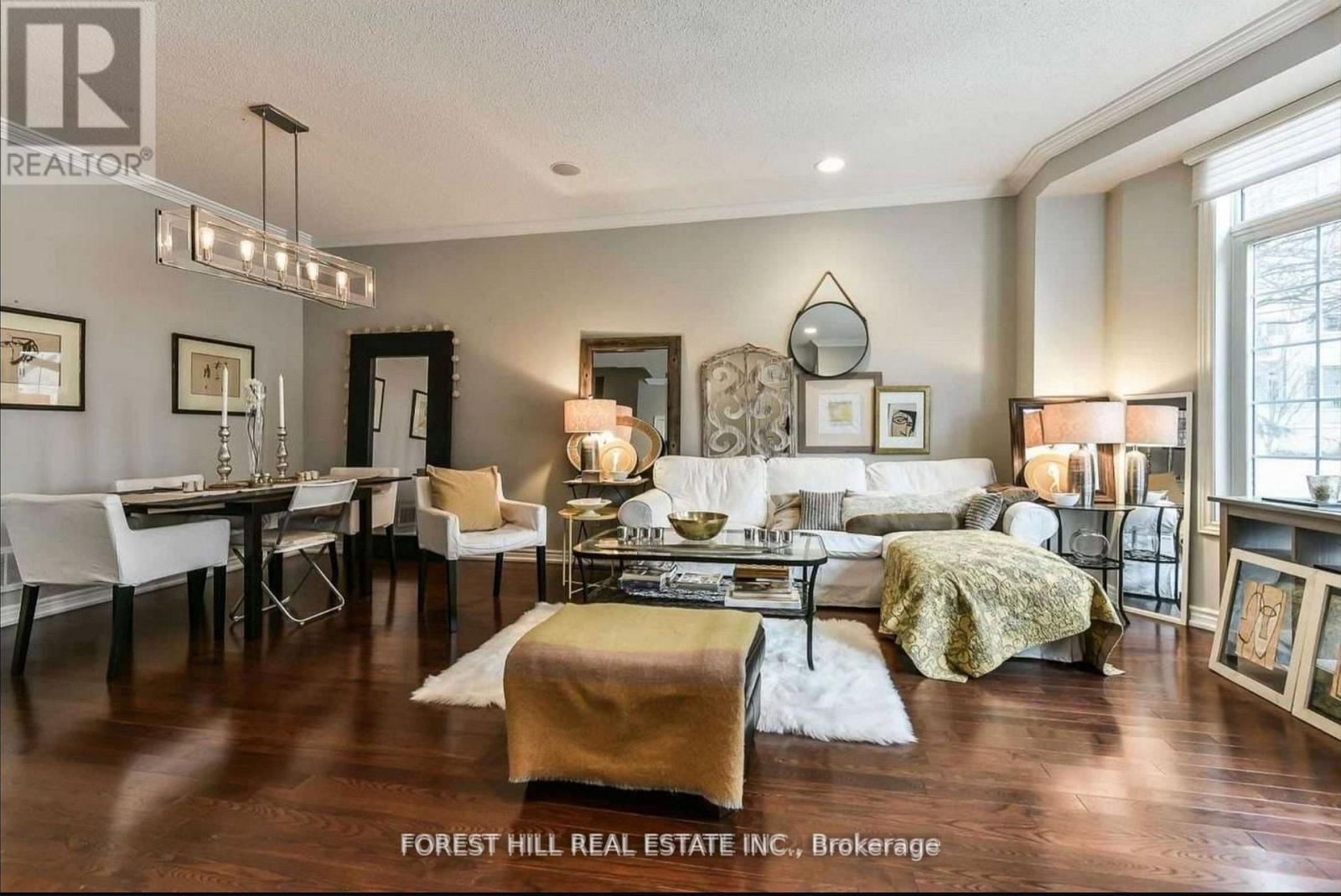 10 HORSHAM AVENUE, Toronto, Ontario