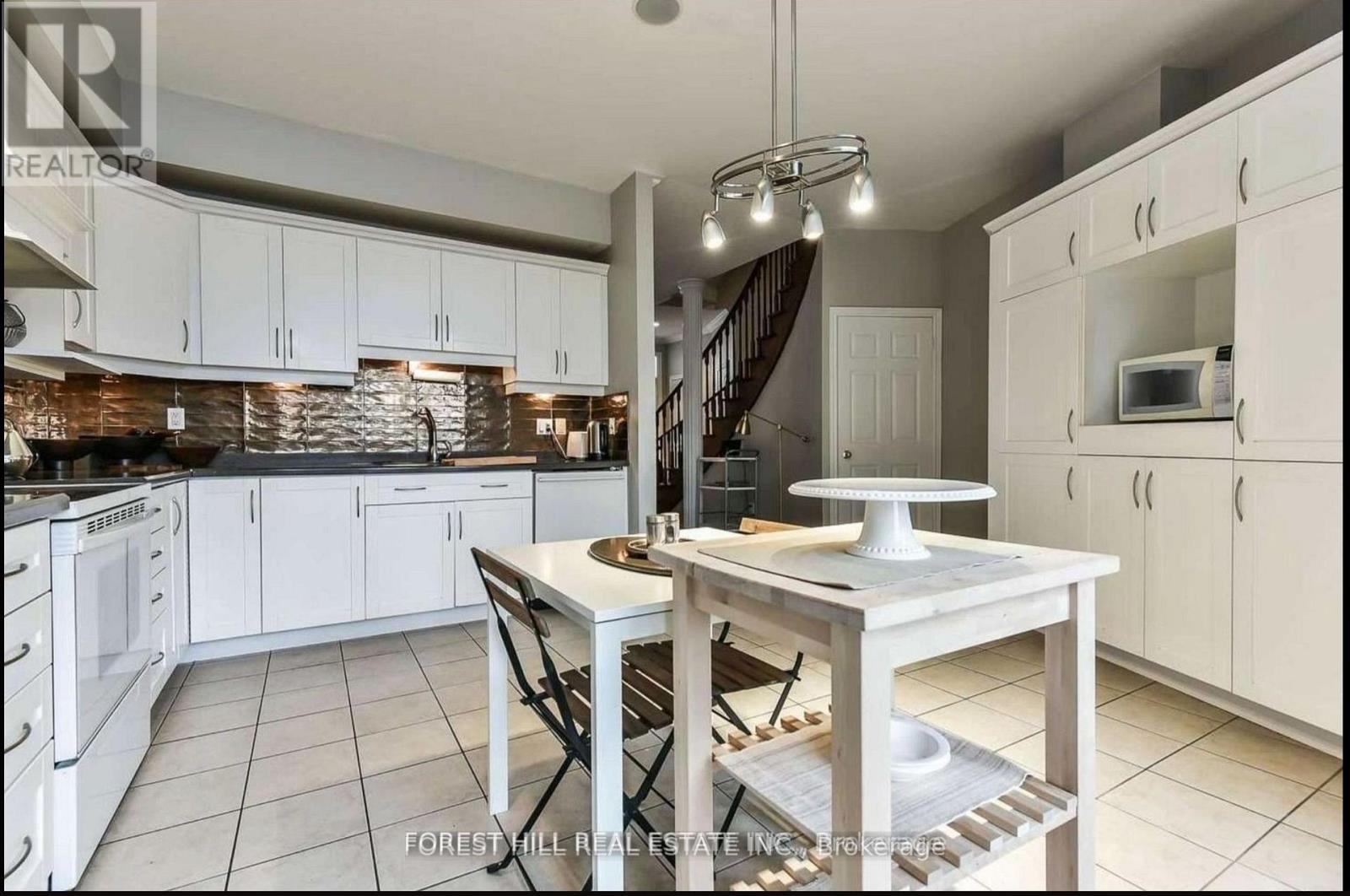 10 Horsham Avenue, Toronto, Ontario  M2N 1Z7 - Photo 4 - C12744562