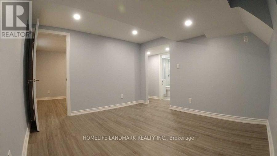 60 Mentor Boulevard, Toronto, Ontario  M2H 2N1 - Photo 6 - C12744566