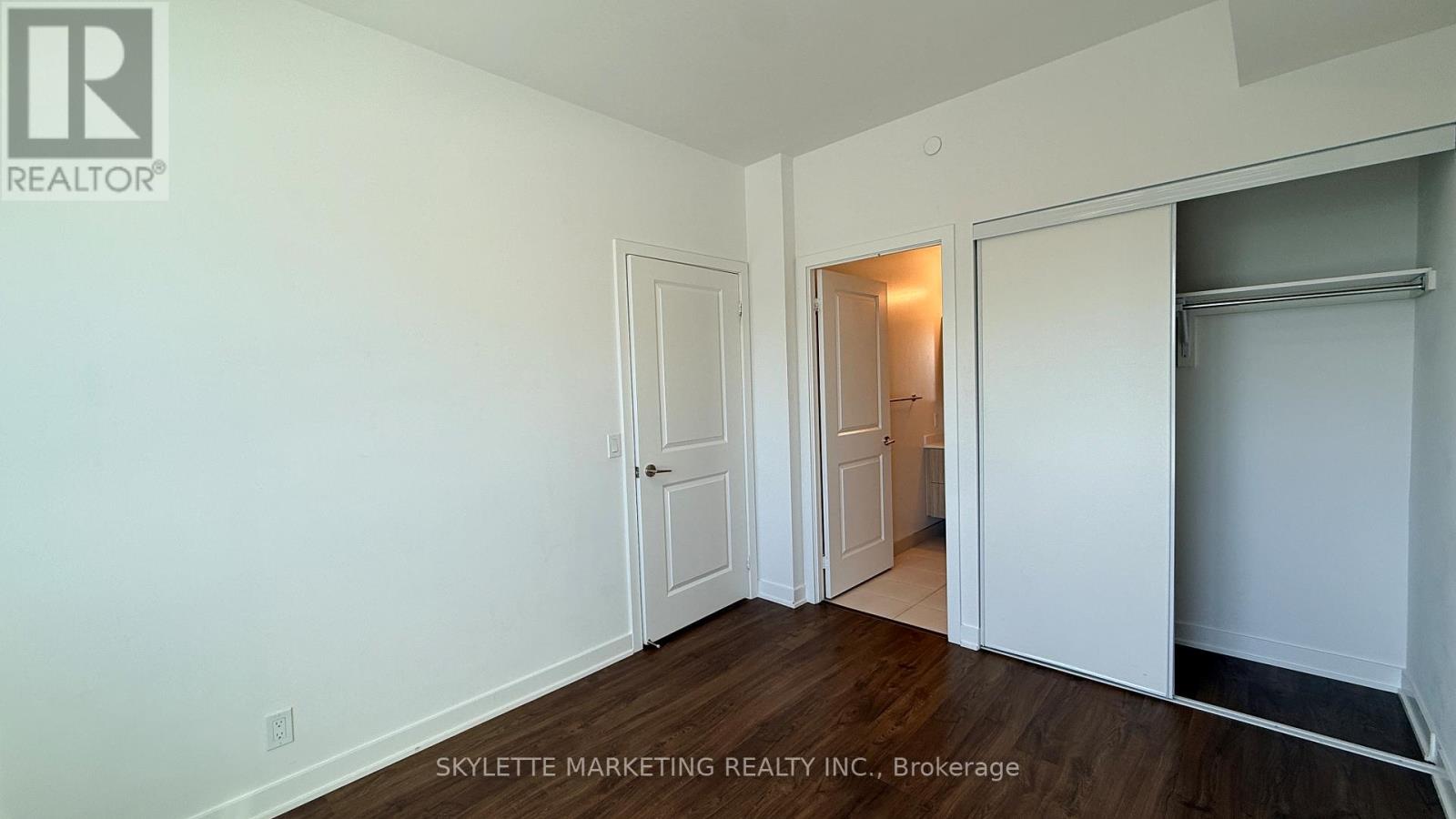 604 - 30 Upper Mall Way, Vaughan, Ontario  L4J 0L7 - Photo 6 - N12744556